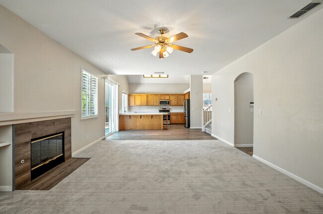 Building Photo - 9437 Red Spruce Way