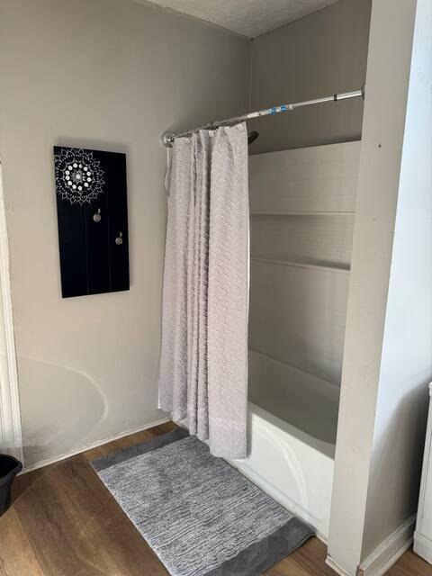 Building Photo - 302 W Potomac St