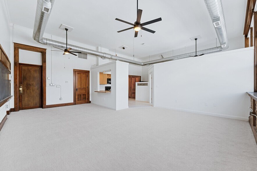 Building Photo - 249 N Athenian Ave