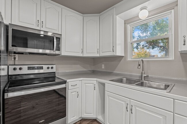 Building Photo - The One Spanish Fork Rental You Don't Want to Miss"