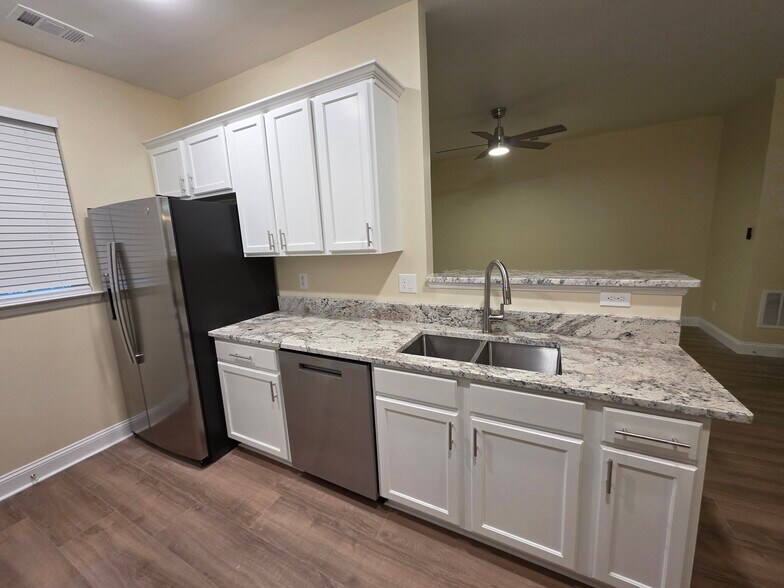 Building Photo - 1422 Dolcetto Trce NW