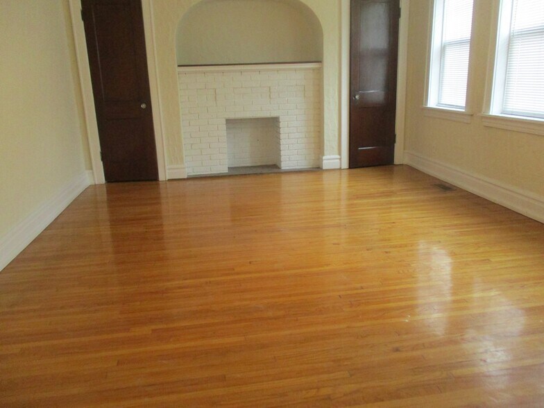 Building Photo - 1081 Terrace Dr