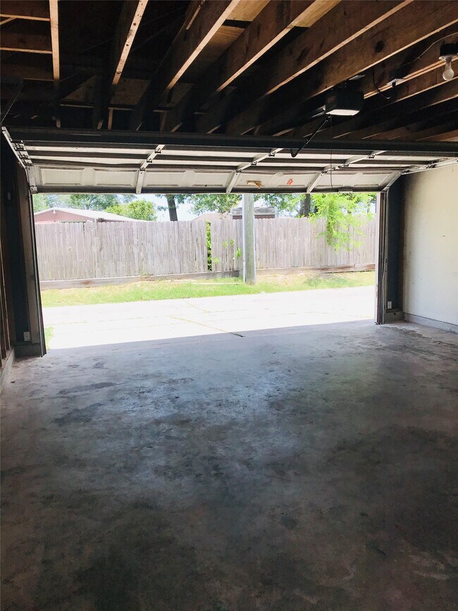 Building Photo - 23734 Pebworth Pl