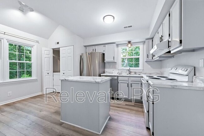 Building Photo - 2301 Strangford Ct