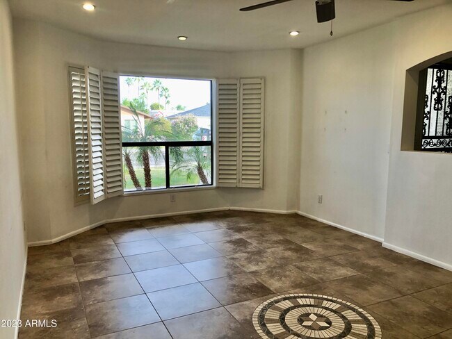 Building Photo - 6711 E Aire Libre Ln