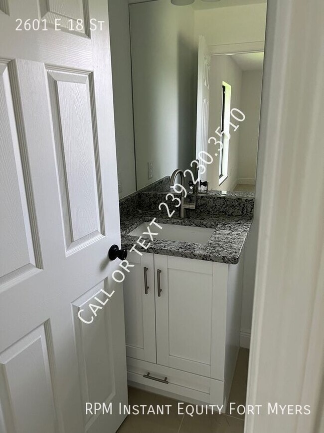 Building Photo - 2601 E 18th St