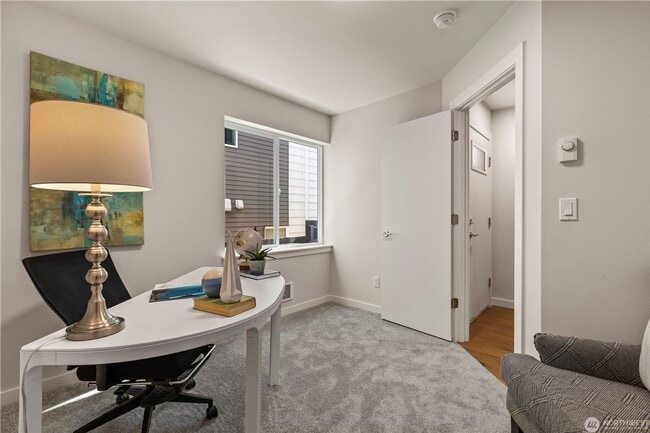 Building Photo - 105 NW 39th St