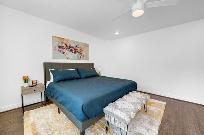 Building Photo - 3021 Prospect St