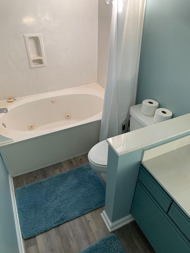 Building Photo - 1931 Bent Grass Dr