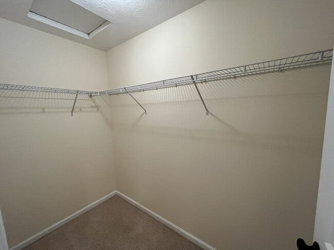 Building Photo - 39 Grandview Dr