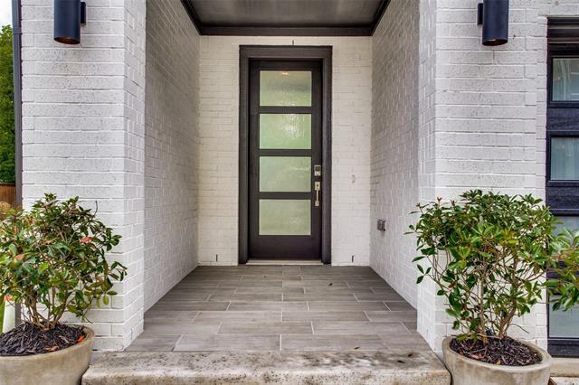 Building Photo - 2654 Carolwood Ln