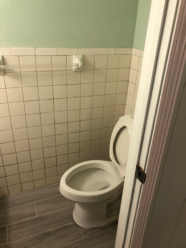 Living Room - half bath - 1057 Tallow Tree Ln