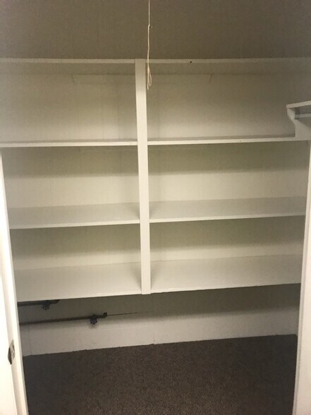 Building Photo - 185 N Main St