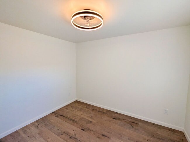 Building Photo - Fully Remodled Cabin in Palmer Lake with A...