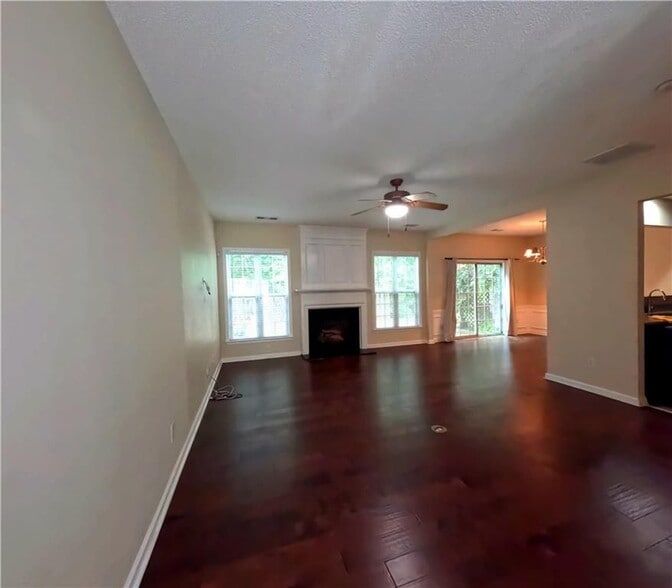 Building Photo - 4132 Royal Regency Cir