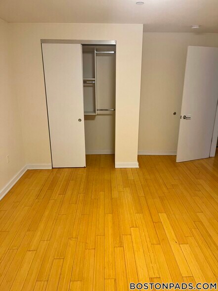 Building Photo - 40 Boylston St