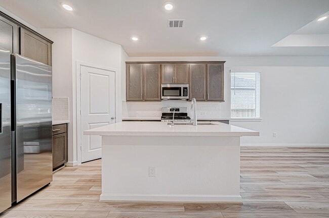 Building Photo - 9746 Pettus Crk Dr