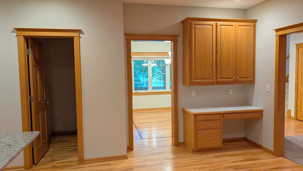 Kitchen (looking towards dining room) - 2669 Kathleen Ln NE