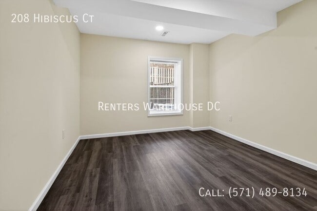 Building Photo - 208 Hibiscus Ct