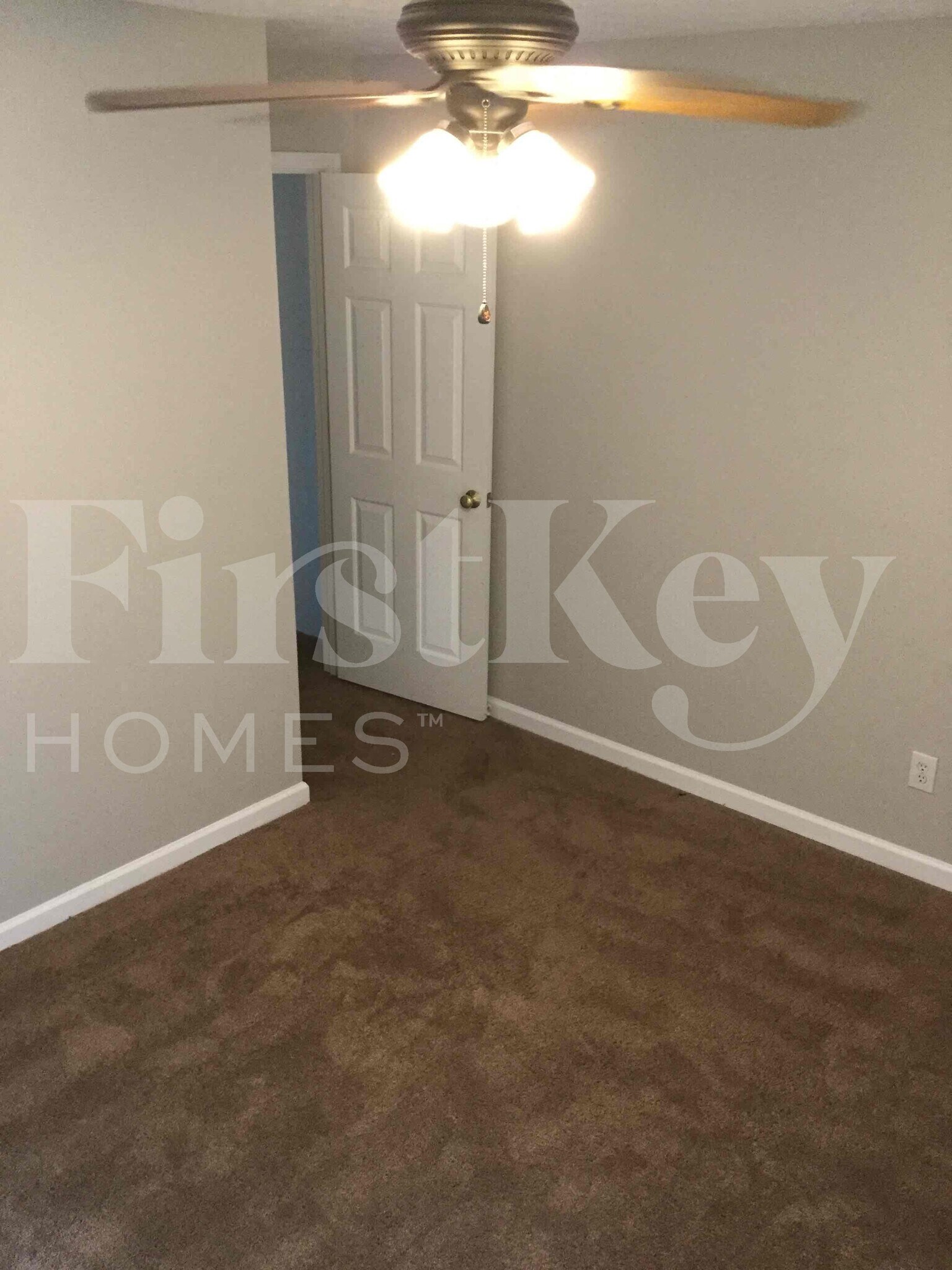 Building Photo - 2324 Sandspring Dr SW