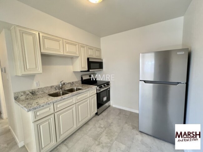 Building Photo - REMODELED 2 BEDROOM CONDO IN TEMPE!