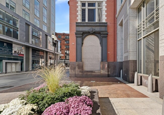 Building Photo - 88 Kingston St