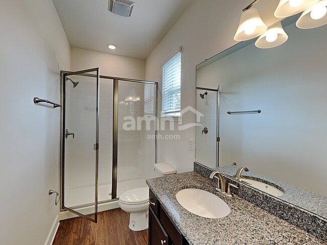 Building Photo - 407 Pine Terrace Drive