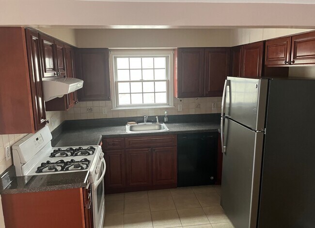 Building Photo - 159 Lafayette St