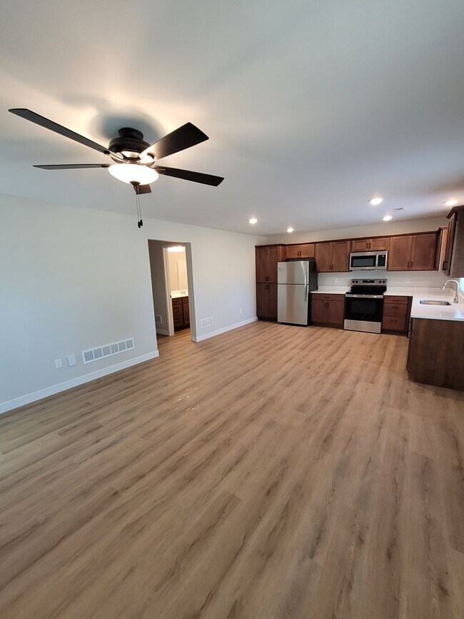 Building Photo - 4614 Alan Ln