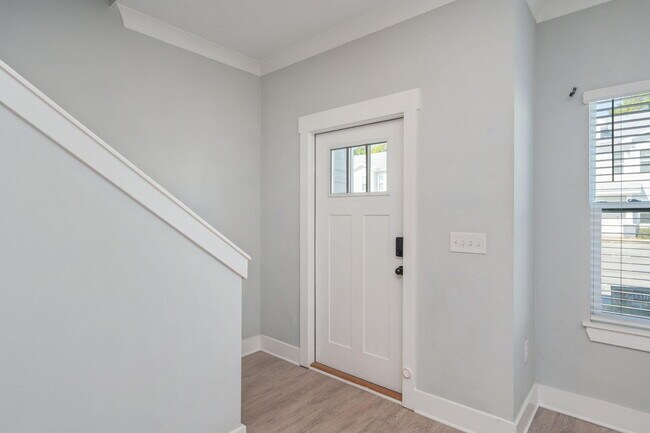 Building Photo - 147 N Sand Palm Rd