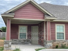 Building Photo - 920 SW 91st St