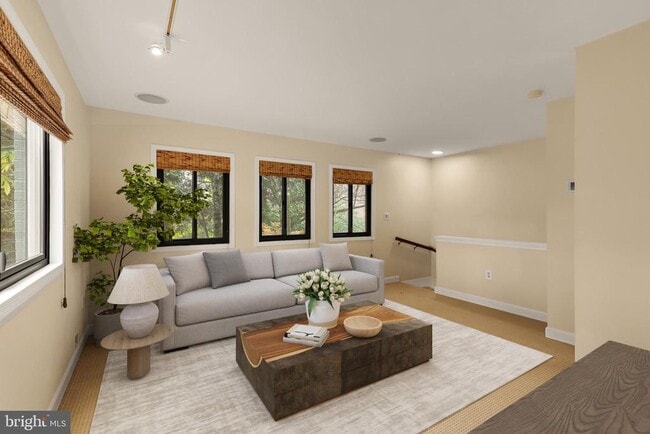 Building Photo - 1434 Kirby Rd