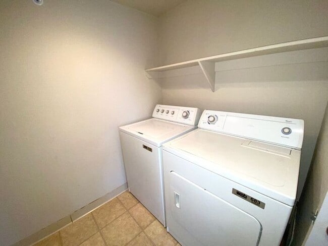 Building Photo - NW Reno Luxury Condo - Fitness Center, Poo...