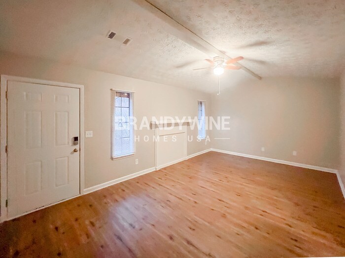 Building Photo - 5063 Springtree Ct