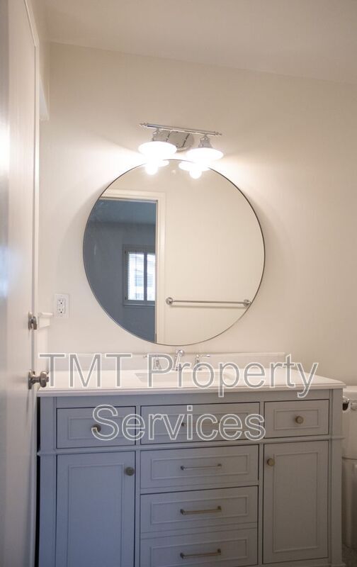 Building Photo - 6940 McQuillan Cir