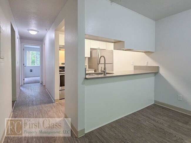 Building Photo - 3602 SW Beaverton Hillsdale Hwy