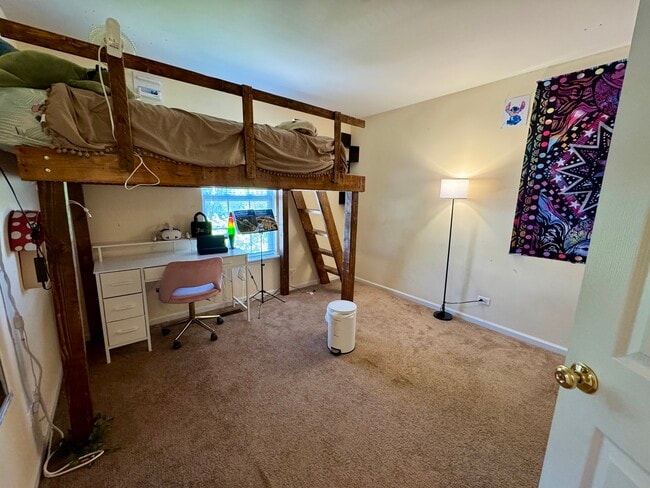 Building Photo - 543 Shakespeare Dr