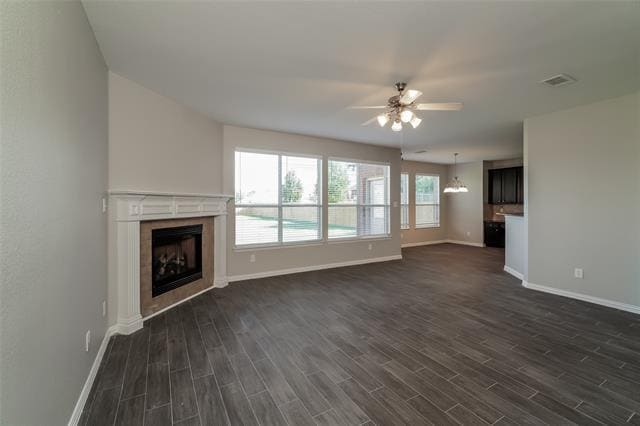 Building Photo - 700 Camellia Ct.