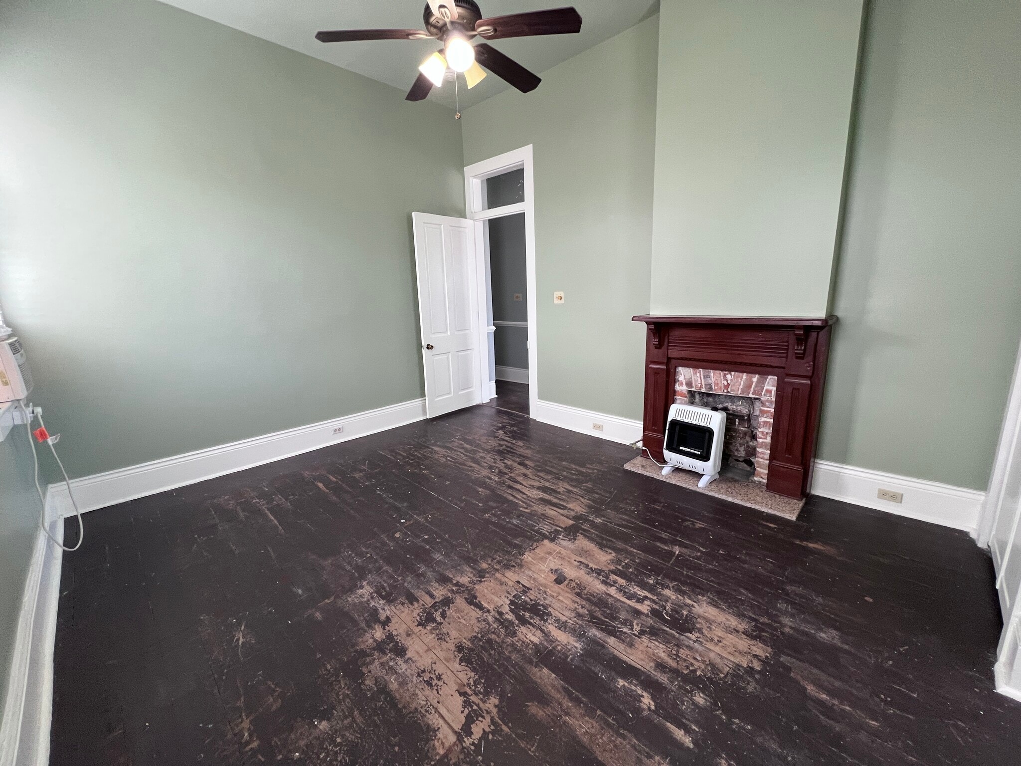 Building Photo - 548 Verret St