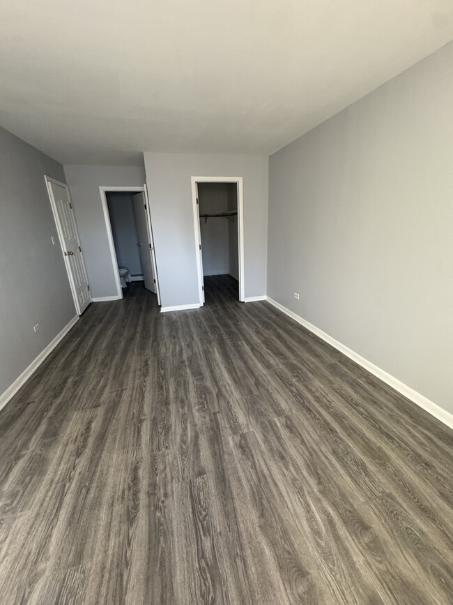 Master bedroom - 17984 Amherst Ct