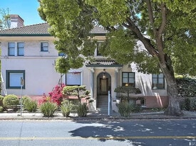 Building Photo - 3050 College Ave