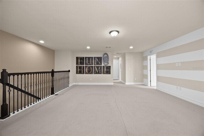 Building Photo - 2880 E Lake Pointe Dr