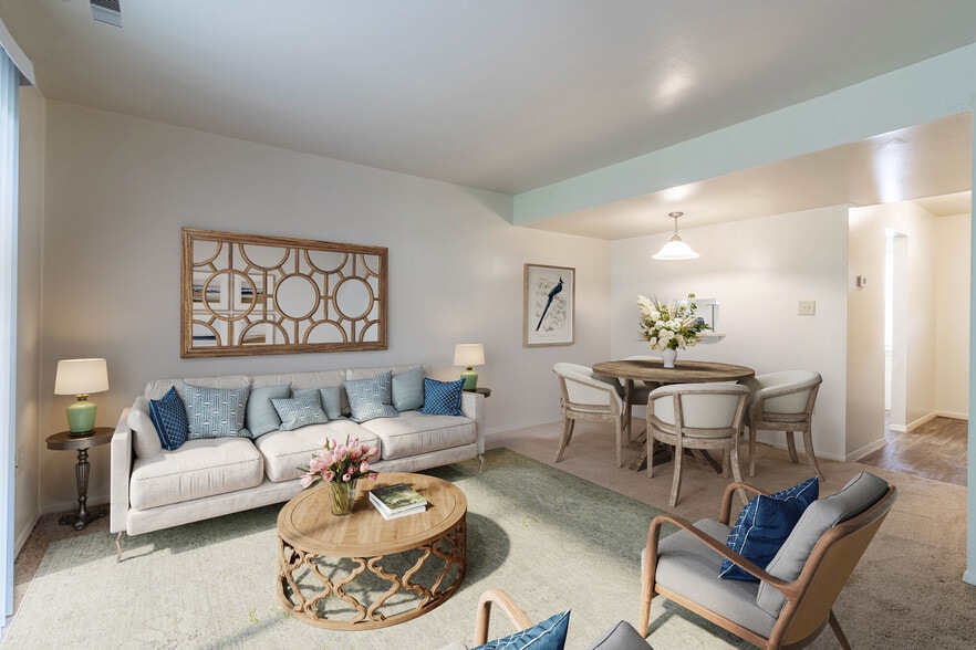 Primary Photo - Southgate Manor Apartments