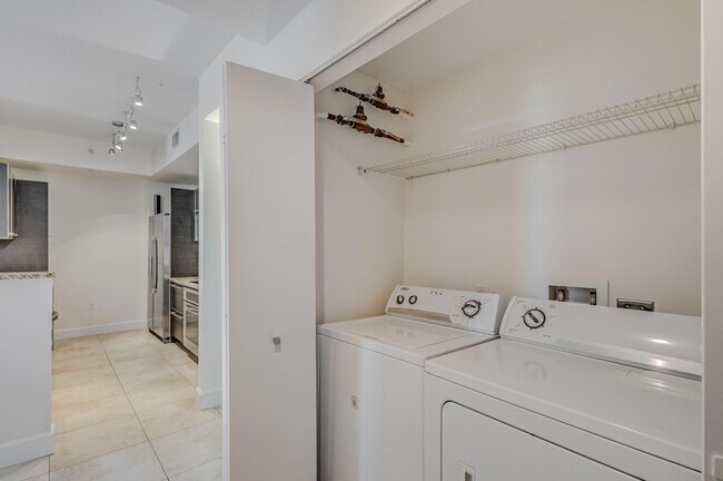 Building Photo - 550 Okeechobee Blvd