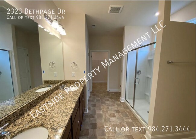 Building Photo - 2323 Bethpage Dr