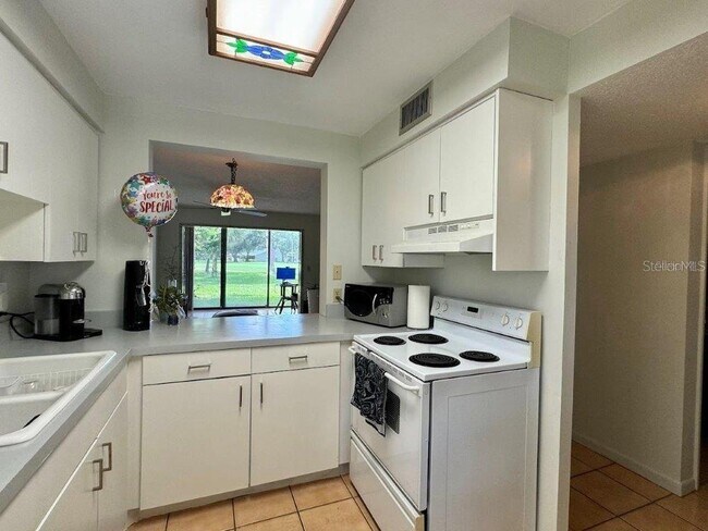 Building Photo - 4512 Longwater Chase