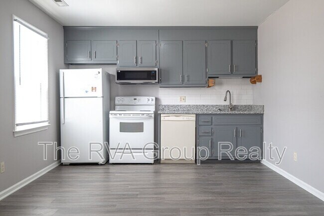 Building Photo - 3805 Woodlawn St