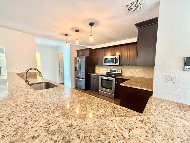 Building Photo - 10921 Haydn Dr