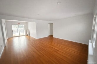 Building Photo - 46 Elmira St