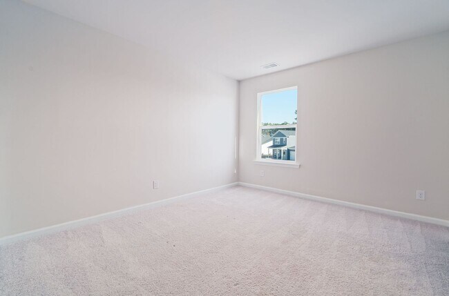 Building Photo - Elegant & Spacious Home in Summerville’s Cane Bay Community